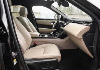 Подержанный автомобиль Land Rover Range Rover Velar 2021 года (31 фото)