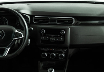 Подержанный автомобиль Renault Duster 2021 года (14 фото)