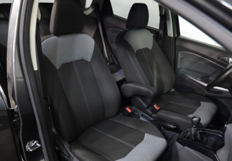 Подержанный автомобиль Ford EcoSport 2017 года (18 фото)
