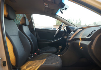 Подержанный автомобиль Hyundai Solaris Sedan 2015 года (18 фото)