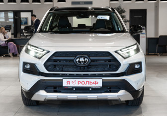 Новый Toyota RAV4 2025 (4 фото)