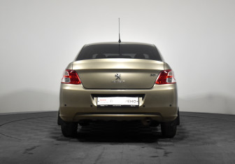 Подержанный автомобиль Peugeot 301 2013 года (6 фото)