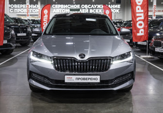 Подержанный автомобиль Skoda Superb Liftback 2024 года (4 фото)