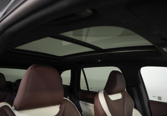 Подержанный автомобиль Geely Monjaro 2023 года (28 фото)