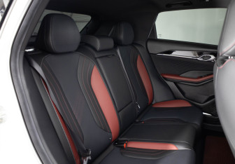 Подержанный автомобиль Geely Coolray 2023 года (11 фото)