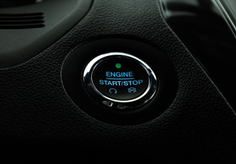 Подержанный автомобиль Ford Explorer 2019 года (18 фото)