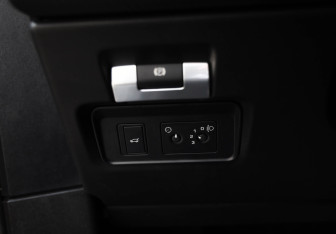 Подержанный автомобиль Land Rover Range Rover Evoque 2020 года (21 фото)