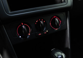 Подержанный автомобиль Volkswagen Polo Sedan 2019 года (15 фото)