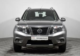 Подержанный автомобиль Nissan Terrano 2019 года (2 фото)