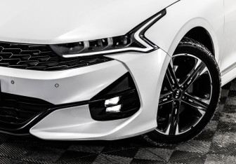 Подержанный автомобиль Kia K5 2020 года (3 фото)