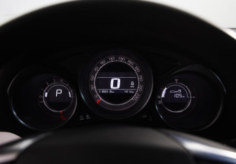 Подержанный автомобиль Citroen C4 Sedan 2013 года (12 фото)