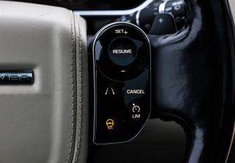 Подержанный автомобиль Land Rover Range Rover 2019 года (21 фото)