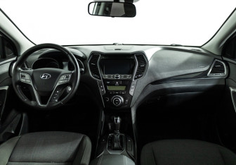 Подержанный автомобиль Hyundai Santa Fe 2014 года (13 фото)