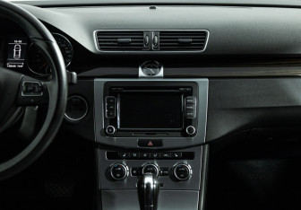 Подержанный автомобиль Volkswagen Passat CC 2013 года (14 фото)