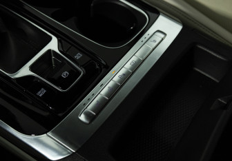 Подержанный автомобиль Kia Carnival 2021 года (19 фото)