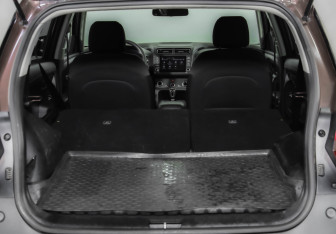 Подержанный автомобиль Hyundai Creta 2022 года (26 фото)