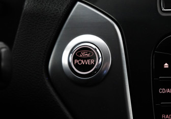 Подержанный автомобиль Ford Mondeo Sedan 2011 года (14 фото)