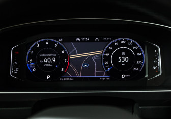 Подержанный автомобиль Volkswagen Tiguan 2021 года (12 фото)