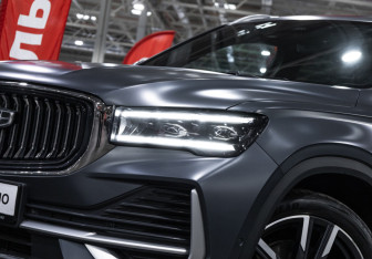 Подержанный автомобиль Geely Monjaro 2024 года (2 фото)