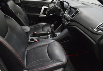 Подержанный автомобиль Chery Tiggo 5 2015 года (14 фото)
