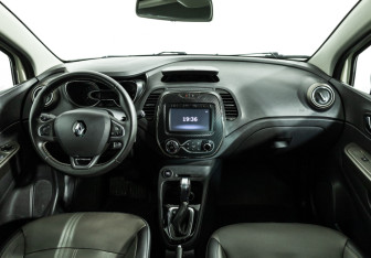 Подержанный автомобиль Renault Kaptur 2018 года (13 фото)