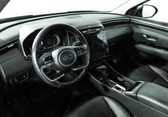 Подержанный автомобиль Hyundai Tucson 2024 года (11 фото)