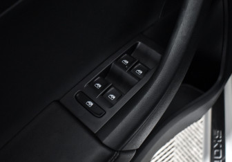 Подержанный автомобиль Skoda Rapid Liftback 2020 года (10 фото)
