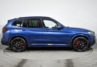 Подержанный автомобиль BMW X3 2023 года (4 фото)