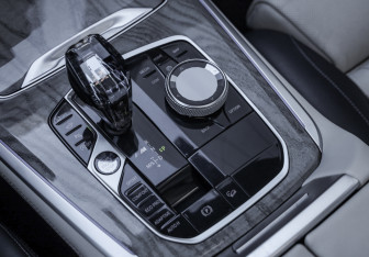 Подержанный автомобиль BMW X5 2021 года (20 фото)