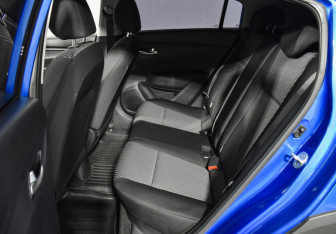 Подержанный автомобиль Kia Rio Hatchback 2019 года (11 фото)