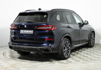 Подержанный автомобиль BMW X5 2020 года (5 фото)