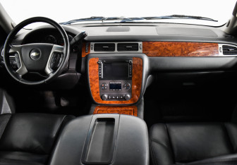 Подержанный автомобиль Chevrolet Tahoe 2013 года (15 фото)