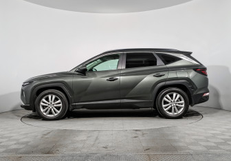 Подержанный автомобиль Hyundai Tucson 2021 года (8 фото)