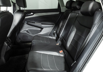 Подержанный автомобиль Jetta VS7 2022 года (10 фото)