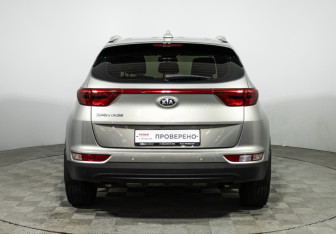 Подержанный автомобиль Kia Sportage 2017 года (6 фото)