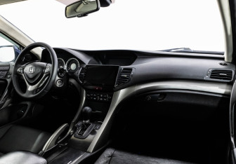 Подержанный автомобиль Honda Accord Sedan 2008 года (9 фото)