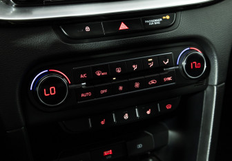 Подержанный автомобиль Kia Ceed Wagon 2021 года (21 фото)