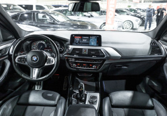 Подержанный автомобиль BMW X3 2018 года (12 фото)