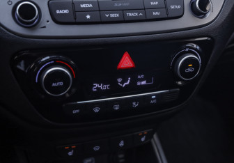 Подержанный автомобиль Hyundai Solaris Sedan 2019 года (16 фото)