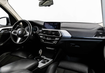 Подержанный автомобиль BMW X3 2019 года (9 фото)