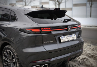 Подержанный автомобиль Changan UNI-K 2024 года (8 фото)