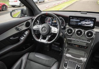 Подержанный автомобиль Mercedes-Benz GLC AMG 2021 года (13 фото)