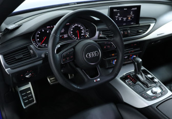Подержанный автомобиль Audi A7 2016 года (15 фото)