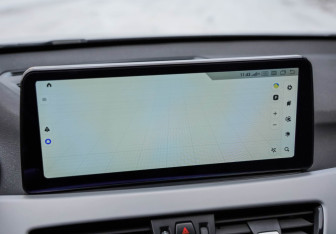 Подержанный автомобиль BMW X1 2018 года (16 фото)