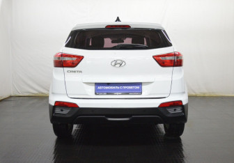 Подержанный автомобиль Hyundai Creta 2019 года (6 фото)