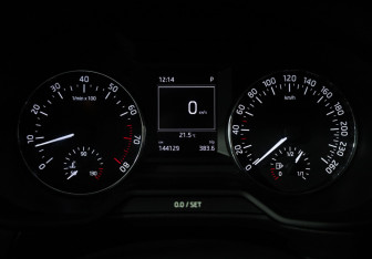 Подержанный автомобиль Skoda Octavia Liftback 2014 года (12 фото)