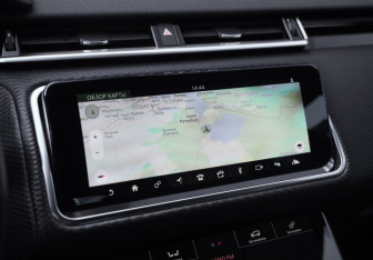 Подержанный автомобиль Land Rover Range Rover Velar 2017 года (20 фото)