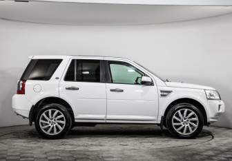 Подержанный автомобиль Land Rover Freelander 2012 года (4 фото)
