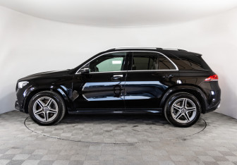 Подержанный автомобиль Mercedes-Benz GLE 2018 года (8 фото)