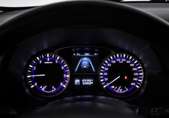 Подержанный автомобиль Infiniti QX60 2014 года (25 фото)